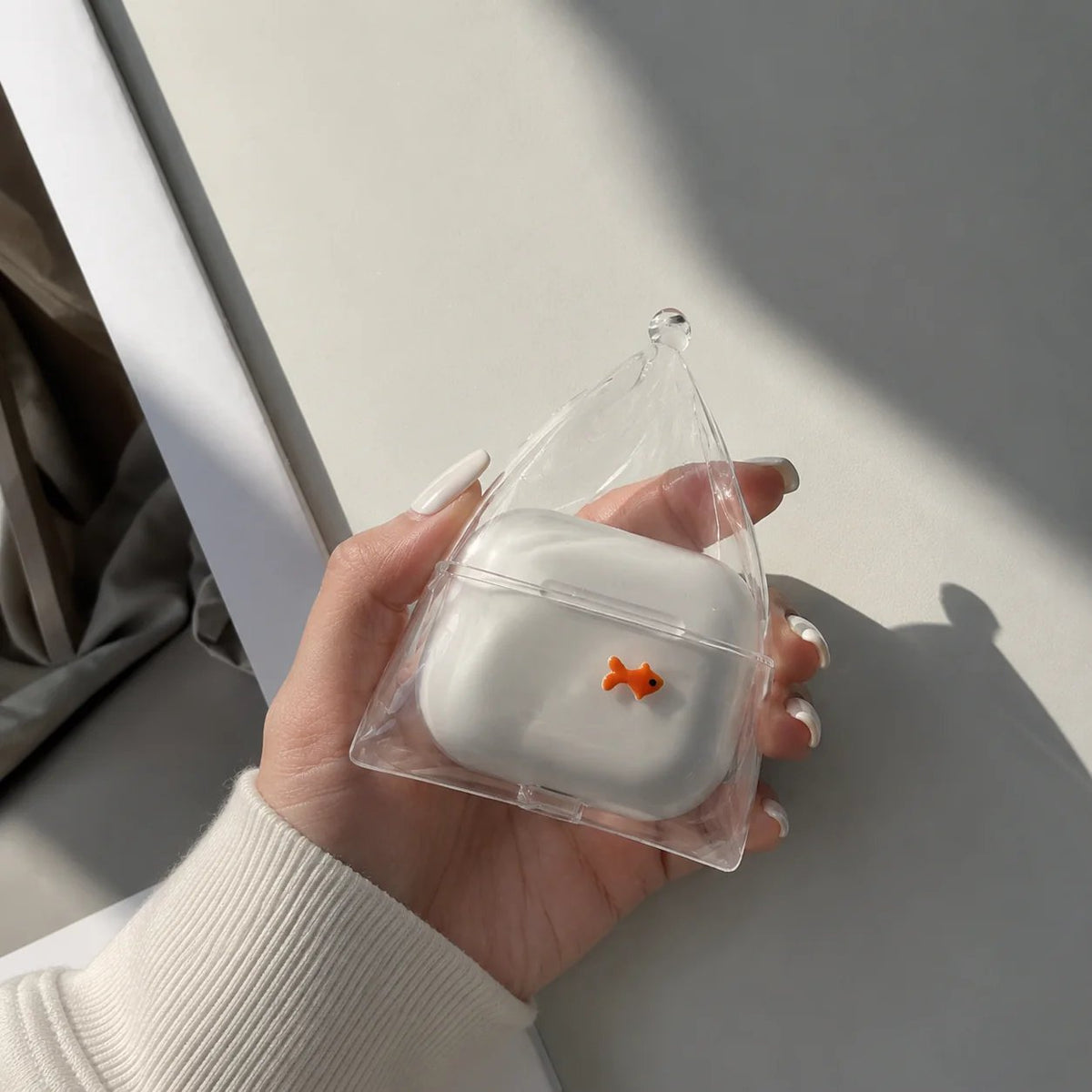 🐠 Goldfish Aquarium AirPods Case – Cute Transparent Protective Cover
