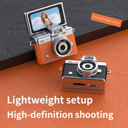 📸 Mini Retro Digital Camera with 180° Flip Screen – 32GB Card Included